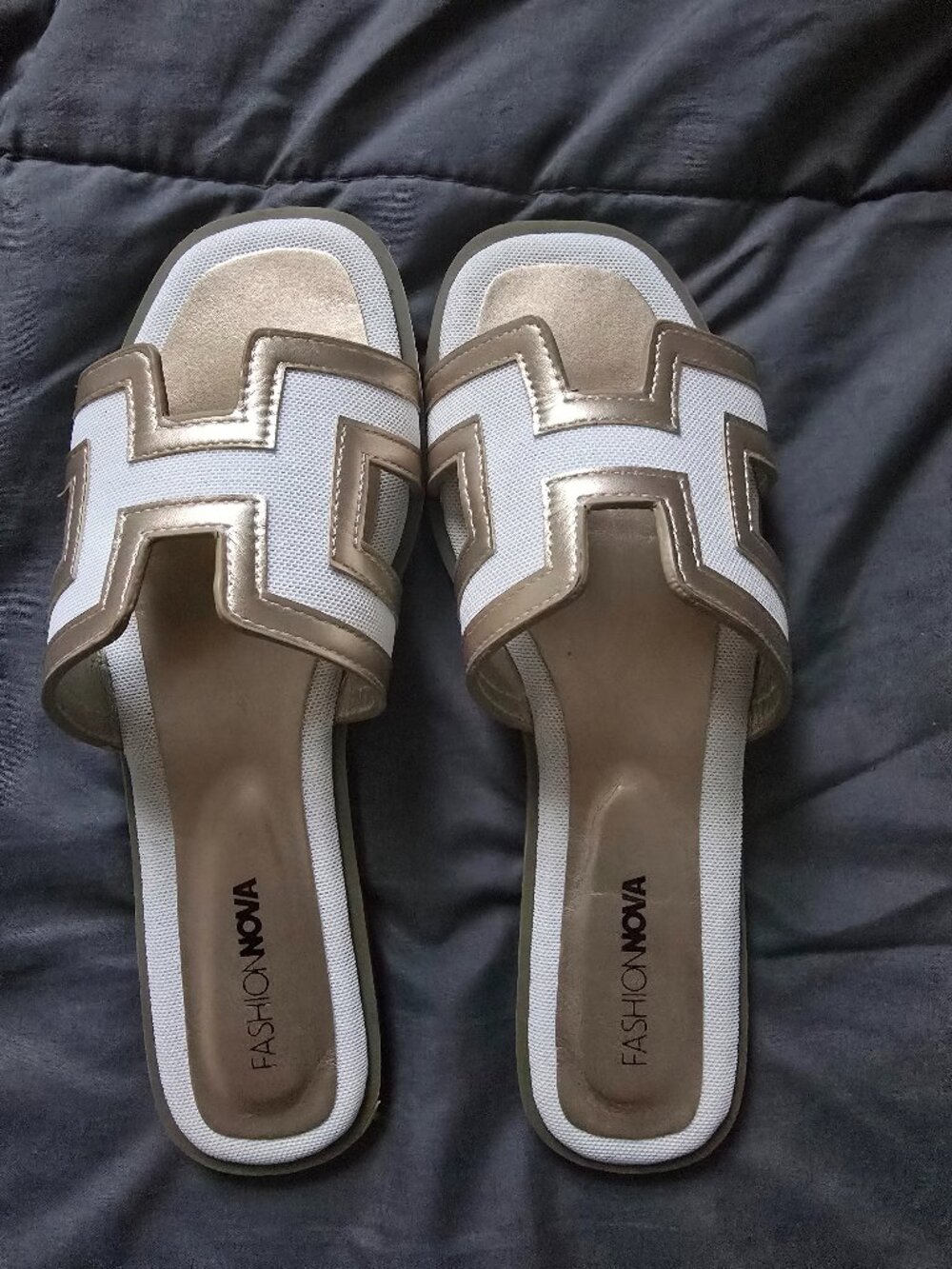 Fashionnova Endless Fun Flat Sandals - Gold (Sz 7) - Picture 4 of 7